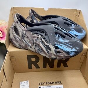 Adidas Yeezy Foam Runner MX Carbon Size 10 Men Black Blue Camo Slip On Shoes